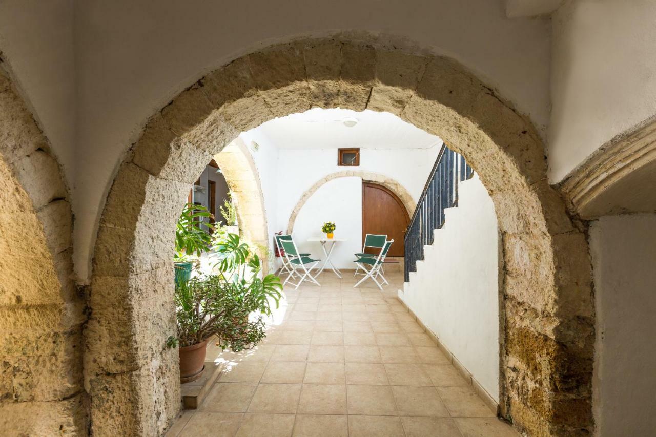 Lilys Apartments Rethymno Eksteriør bilde
